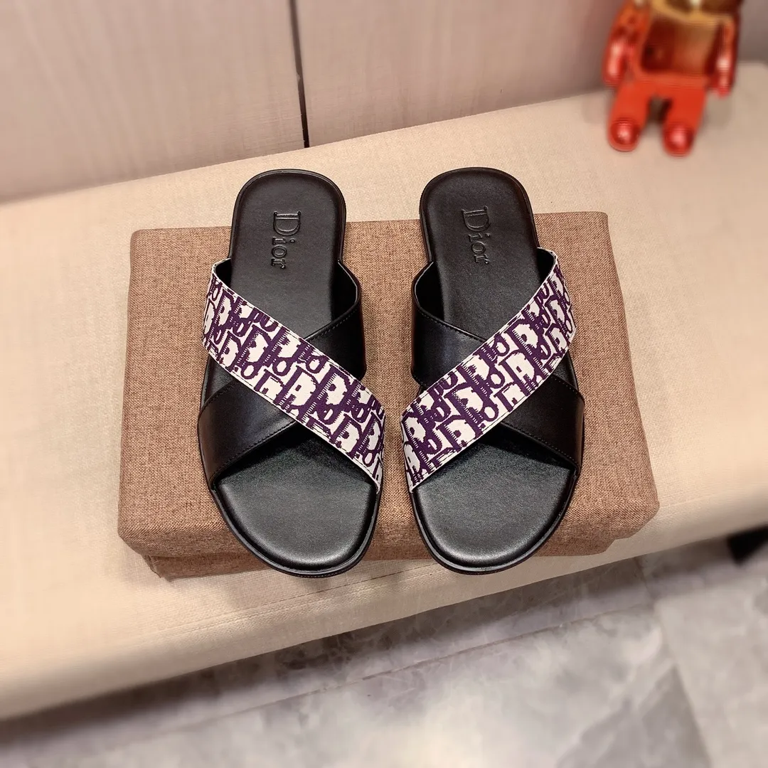 Slippers: New model factory price 220: 🎩🎩🔥🔥《Dior* 》【High·Version】Series of slippers, top purchasing agent🔍🔍Men's 2020 counters are on sale at the same time, imported from Italy, original selected cowhide, exquisite workmanship,), sole: (super comfortable) original factory special supply Original sole, ⚠️Exclusive double-layer movable molded sole, super comfortable⚠️, real shot 🎬The real thing is more beautiful🔍🔍original quality, you can go in and out of the counter at will, 266 positive code 38-44, long-term availability